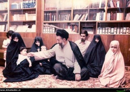 به ما یاد داد هرچیز را در زمان خودش از ایشان بخواهیم