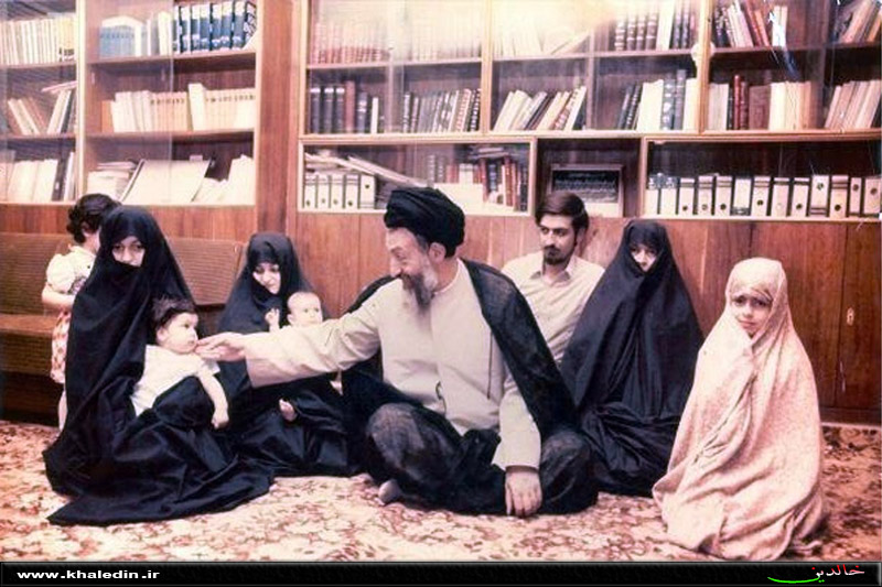 به ما یاد داد هرچیز را در زمان خودش از ایشان بخواهیم