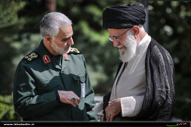 من حضرت آیت‌الله‌العظمی خامنه‌ای را خیلی مظلوم و تنها می‌بینم