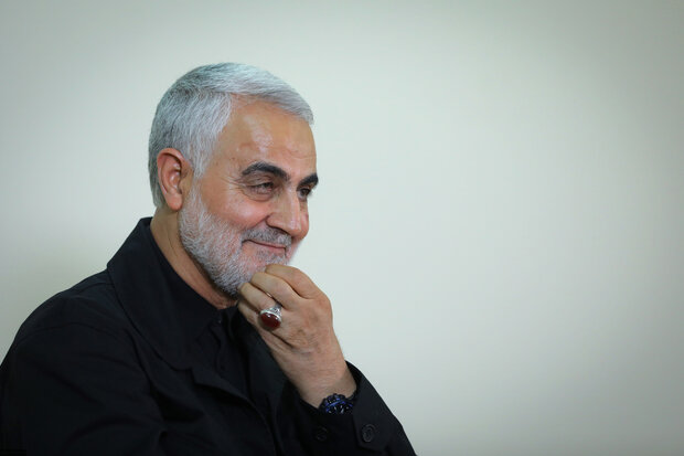 من معتقد هستم هر ایرانی باید در خانه خود یک عکس شهید داشته باشد