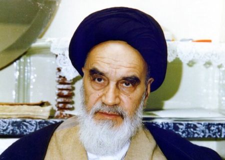 باید به دیگران ما حسن ظنّ و نسبت به خودمان سوء ظنّ داشته باشیم
