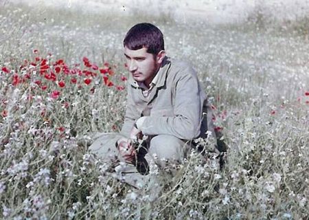 خیلی خالصانه و مخفی و پنهان دنبال معنویات بود