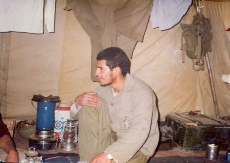 حاج عبدالله گفت اگه خواستی خلوت کنی به این اتاق بیا