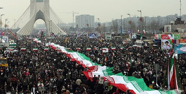 صدای قدم های مردمی که در جشن چهل و پنجمین سالگرد پیروزی انقلاب سنگ تمام گذاشتند