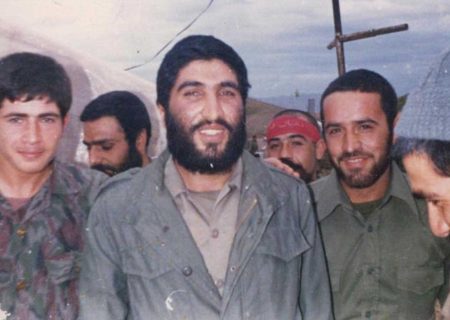 احمد، نوزده سال به یاد شهید حاج حسین خرازی گریه کرد