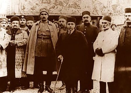 دلیل سرنگونی حکومت صدوپنجاه ساله قاجار به روایت صدرالدین الهی