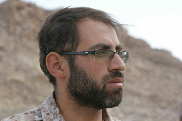 نمازخواندن کمک می‌کند تا به اصول انقلاب پایبند باشیم
