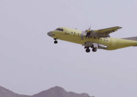 آغاز پروازهای آزمایشی هواپیمای ایرانی “سیمرغ”