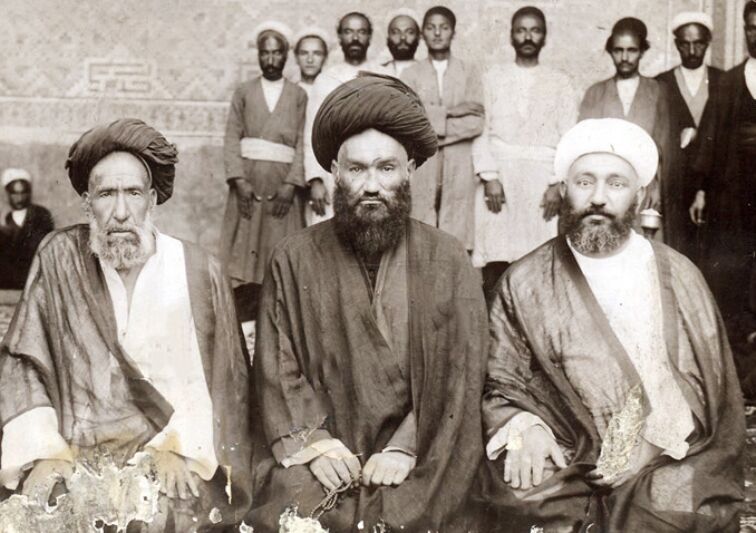 بزنید که بروند از شما شکایت کنند، نه بخورید و بروید شکایت کنید!