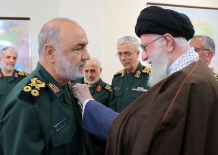 فرمانده ای که قرائت ،تدبر، پناه و تصمیمش همه در پرتو آیات الهی بود