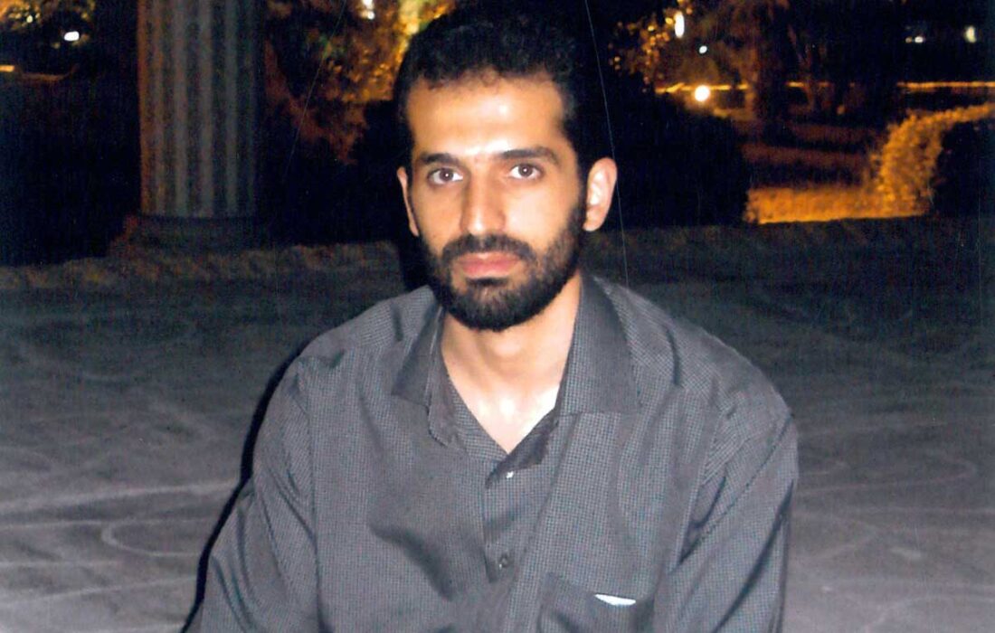 درخواست شهید احمدی روشن برای برگزاری جلسات پاسخ به شبهات در دانشگاه