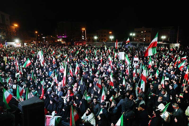 ملاک، فقط و فقط فرمایشات امامِ امّته. والسلام