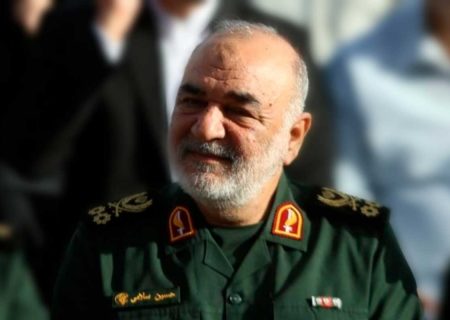سردار سلامی؛ فرمانده‌ای جامع‌الاطراف و پرچمدار اندیشه و عمل انقلابی