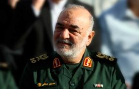 سردار سلامی؛ فرمانده‌ای جامع‌الاطراف و پرچمدار اندیشه و عمل انقلابی