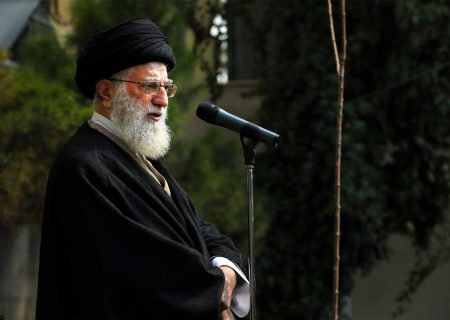 آقا فرمودند ما باید یک سری آیات قرآن را در ذهن توده مردم حک کنیم