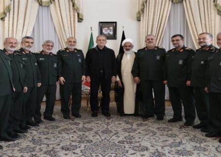 خاطره ی اولین دیدار فرماندهان سپاه با رئیس جمهور پزشکیان