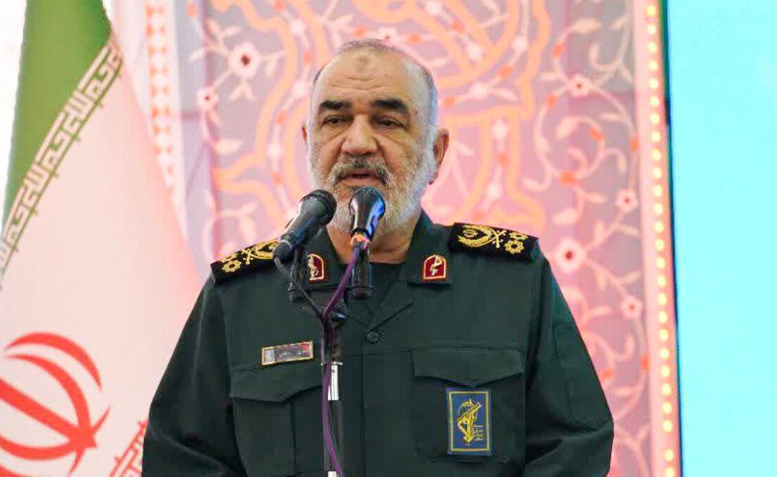 اگر آمریکا تهدید کرد، مذاکره را ترک و کار را به ما نیروهای مسلح بسپارید